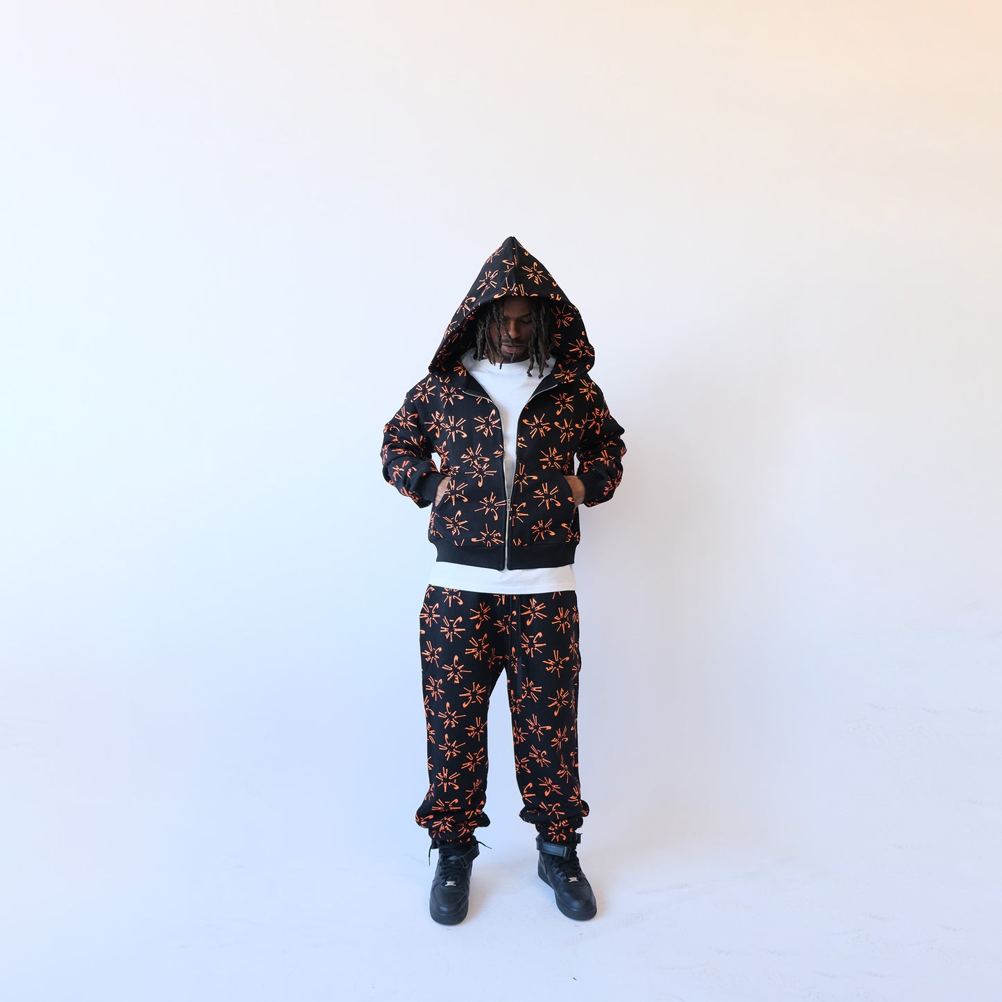 *ARCHIVE* CLOCKWORK CUFFED SWEATPANTS (BLACK/ORANGE)
