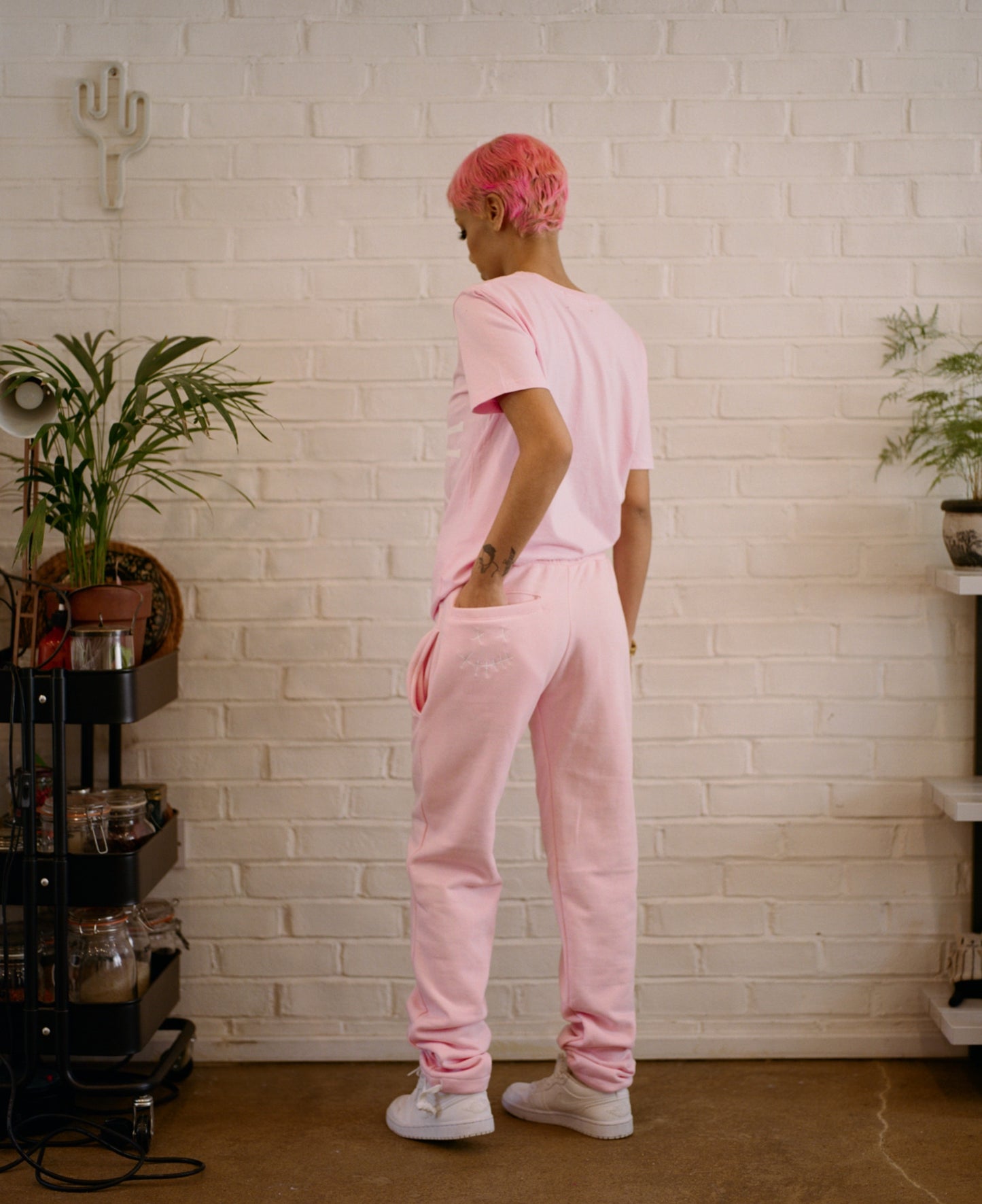 *ARCHIVE* CLASSIC SWEATPANTS (PINK)